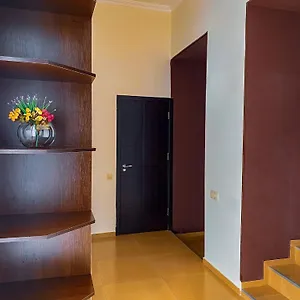 https://zaav-apartment.alltbilisihotels.com